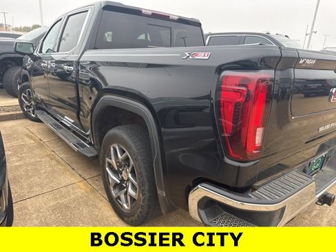 Certified 2024 GMC Sierra 1500 SLT image 8