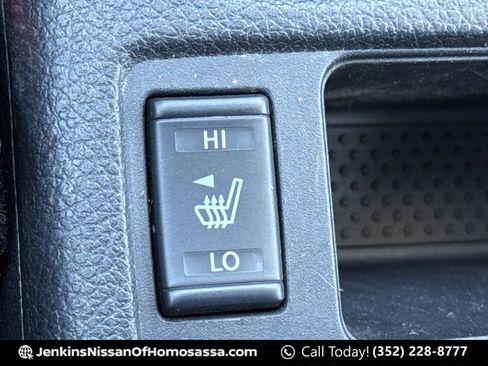 Certified 2019 Nissan Rogue SV image 37