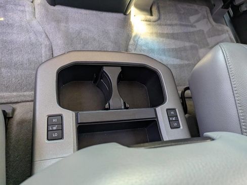 Used 2011 Toyota Sequoia Platinum AWD/4WD image 19