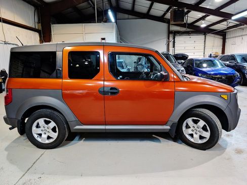 Used 2005 Honda Element EX image 10
