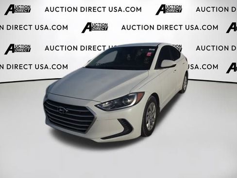 Used 2018 Hyundai Elantra SE w/ SE Connectivity Package 04 image 2