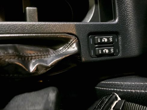 Used 2015 Subaru Crosstrek 2.0i Limited image 34