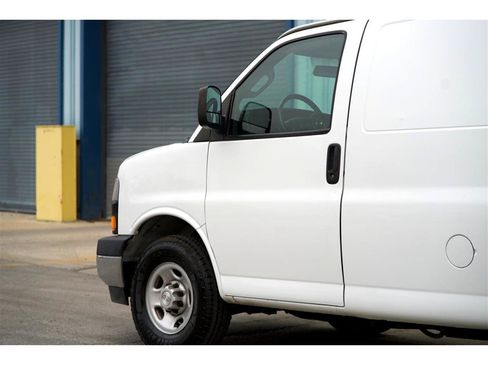 Used 2019 Chevrolet Express 2500 w/ Driver Convenience Package RWD image 14