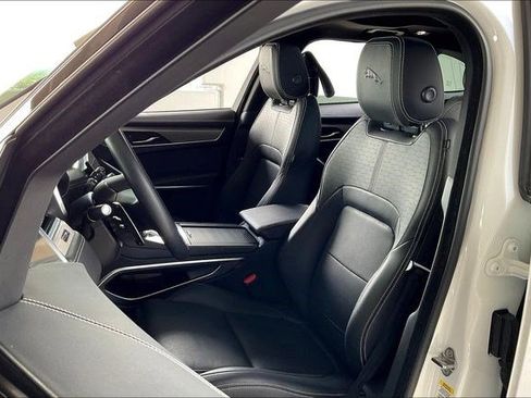 Used 2025 Jaguar F-PACE R-Dynamic S image 30