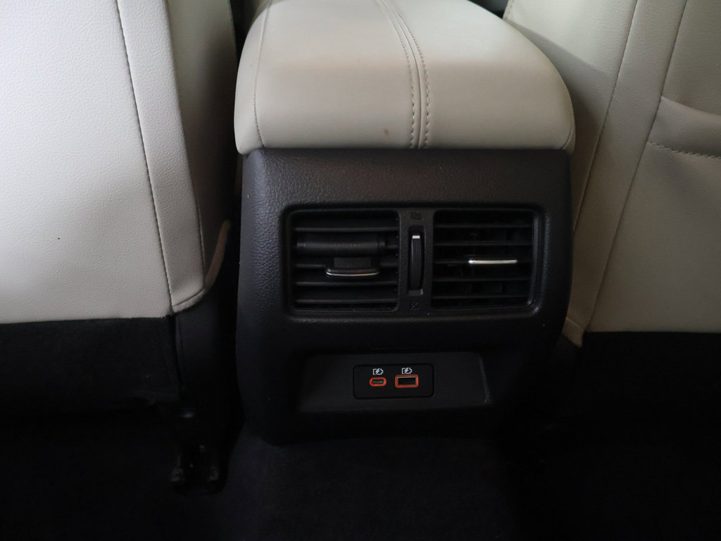 Used 2025 Nissan Altima 2.5 SL FWD image 48