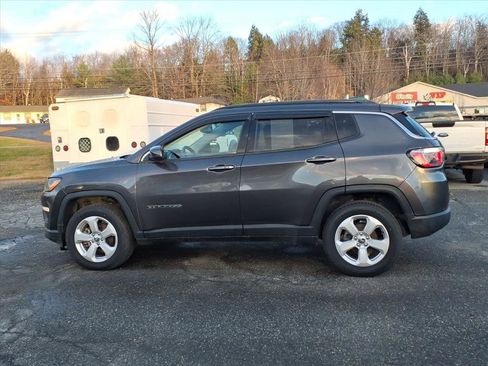 Used 2019 Jeep Compass Latitude w/ Popular Equipment Group image 8