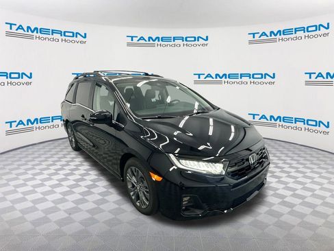 New 2026 Honda Odyssey Touring image 7