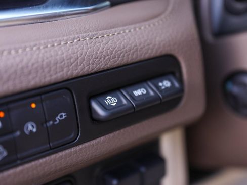 Used 2021 GMC Yukon Denali w/ Denali Premium Package image 71