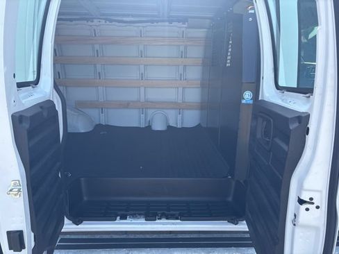 Used 2025 GMC Savana 2500 w/ Driver Convenience Package RWD image 21