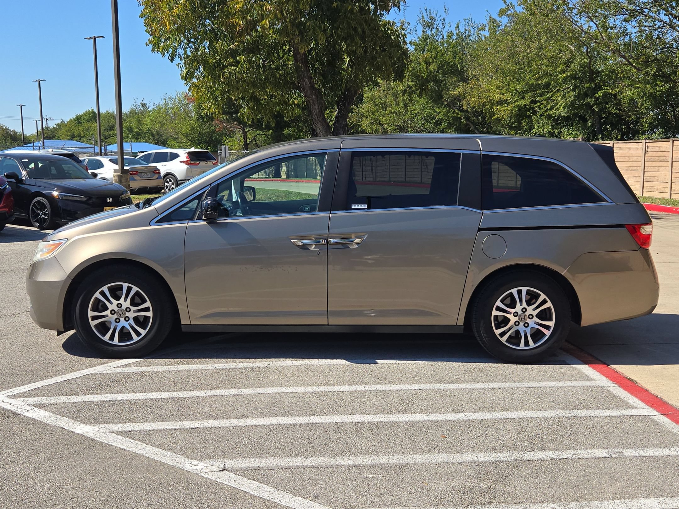 Used 2012 Honda Odyssey EX-L image 6
