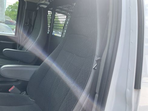 Used 2024 Chevrolet Express 2500 w/ Driver Convenience Package RWD image 5
