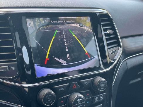 Used 2020 Jeep Grand Cherokee Limited w/ Luxury Group II AWD/4WD image 28