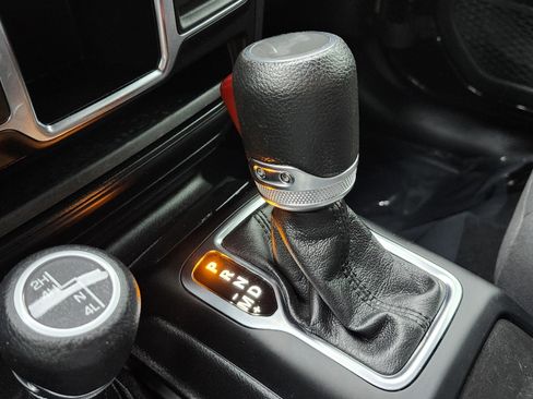 Used 2023 Jeep Wrangler Sport image 31