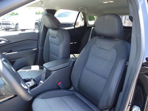 Certified 2024 Chevrolet Trax LT w/ Driver Confidence Package FWD image 8