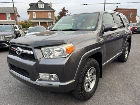 Used 2011 Toyota 4Runner SR5 image 4