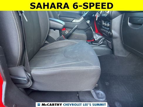 Used 2018 Jeep Wrangler Unlimited Sahara w/ Dual Top Group image 42