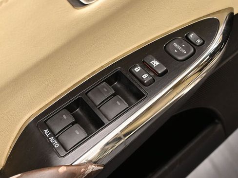 Used 2013 Toyota Avalon XLE Premium image 12