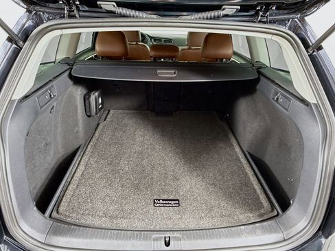 Used 2019 Volkswagen Golf Alltrack S image 25