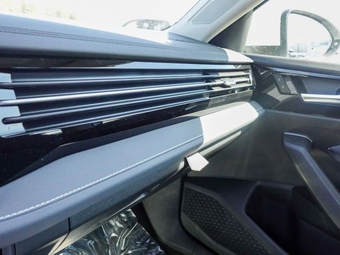 New 2025 Volkswagen Jetta SEL image 23