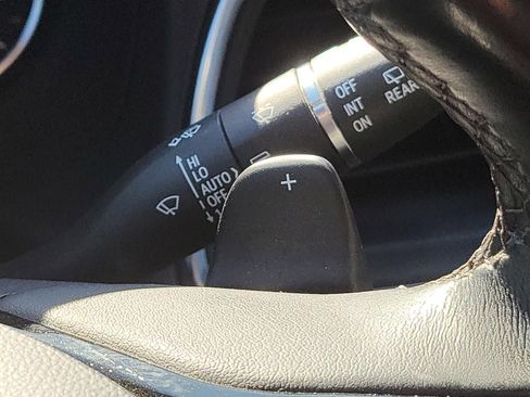 Used 2023 Buick Enclave Avenir w/ Avenir Technology Package image 28