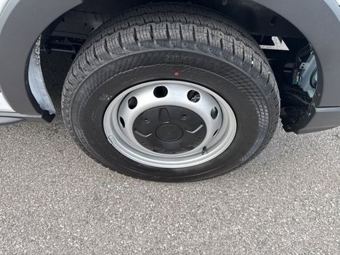 New 2025 Ford Transit 250 148 Medium Roof w/ Load Area Protection Package image 25