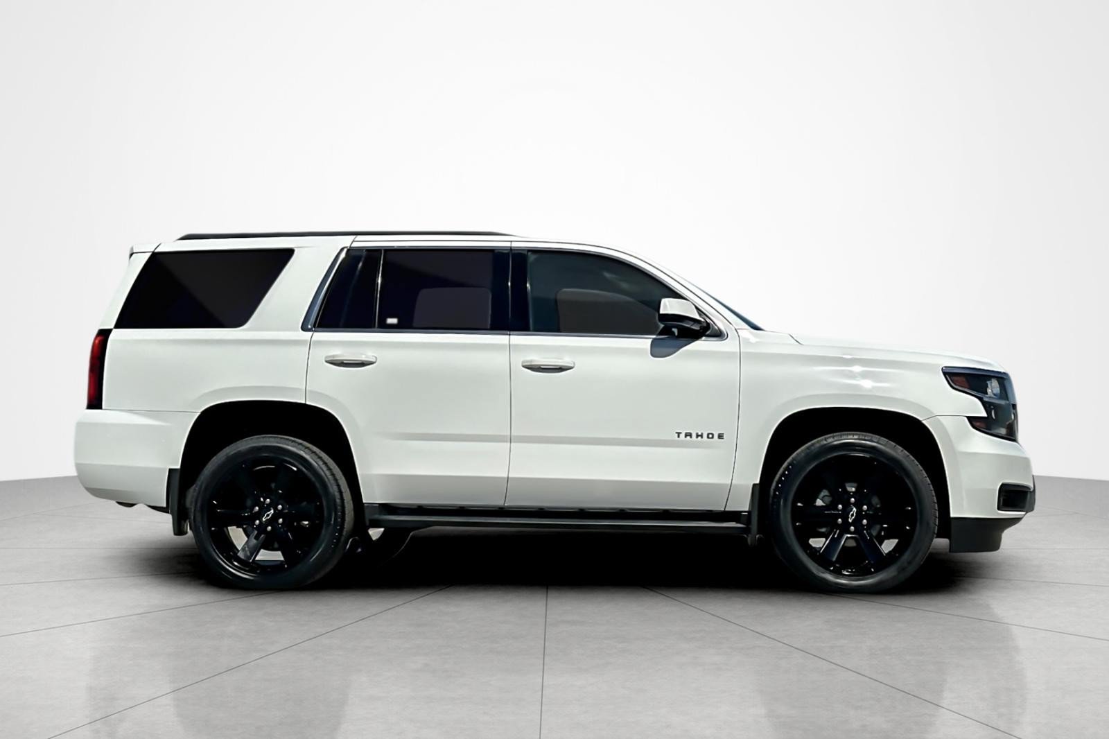 Used 2018 Chevrolet Tahoe LS w/ Enhanced Driver Alert Package RWD image 6