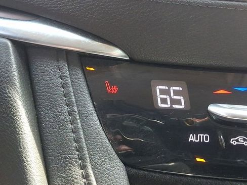 Used 2017 Cadillac XT5 Luxury w/ Driver Awareness Package image 29