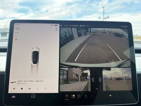 Used 2022 Tesla Model 3 Long Range AWD/4WD image 26