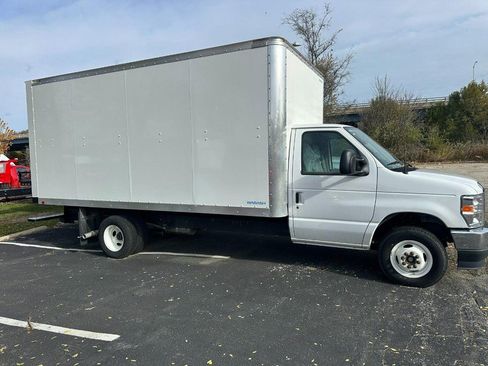 New 2024 Ford E-450 and Econoline 450 Super Duty w/ Power Windows & Locks Group image 2
