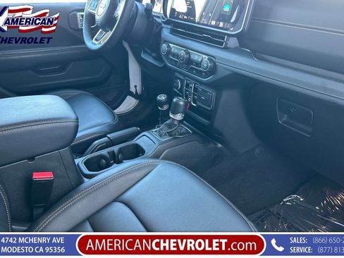 Used 2024 Jeep Wrangler Unlimited Sahara AWD/4WD image 21