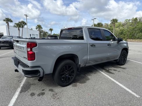 Used 2024 Chevrolet Silverado 1500 Custom w/ Dark Appearance Package image 3