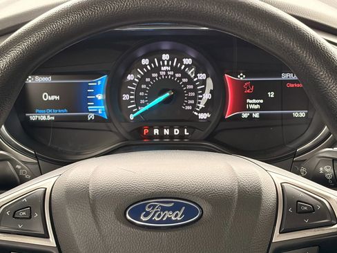 Used 2020 Ford Fusion SE image 30