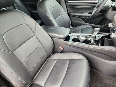 Used 2022 Nissan Altima 2.5 SL FWD image 10