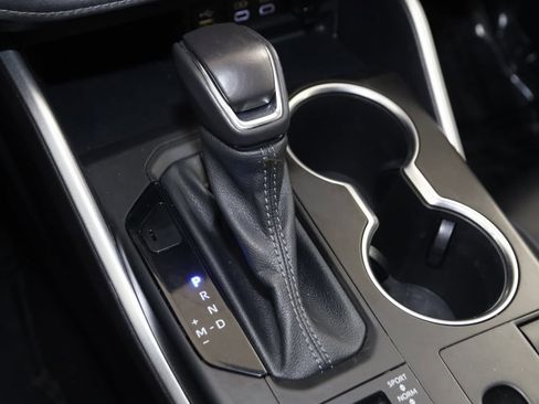 Used 2023 Toyota Highlander XSE image 7