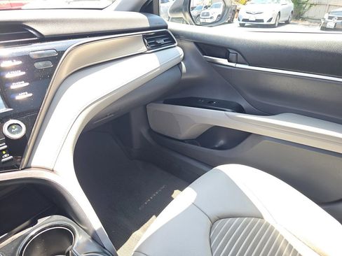 Used 2019 Toyota Camry SE w/ Carpet Mat Package FWD image 37