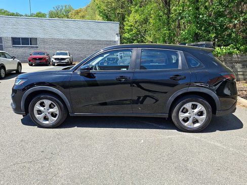 Used 2023 Honda HR-V LX image 7