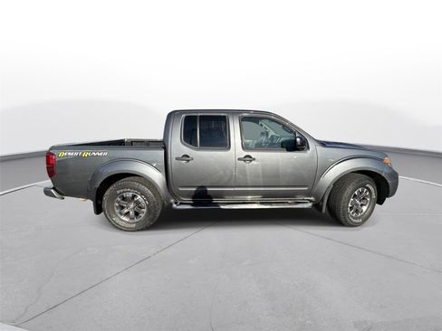 Used 2017 Nissan Frontier Desert Runner image 5