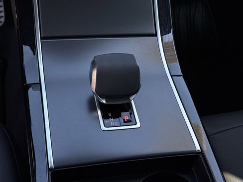 Used 2024 Land Rover Range Rover Evoque Dynamic SE image 21