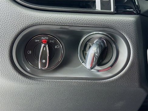 New 2026 Porsche Macan image 14