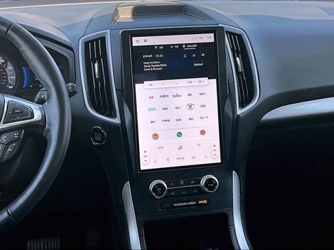 Used 2023 Ford Edge SEL image 9