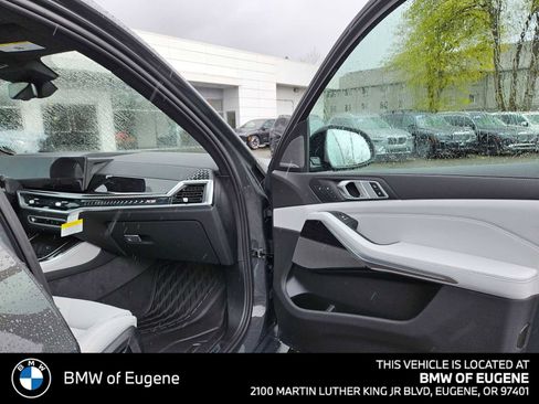 New 2026 BMW X5 xDrive40i w/ Executive Package image 10