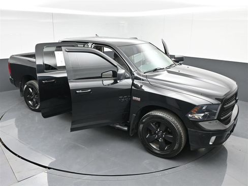 Used 2018 RAM 1500 Big Horn image 37