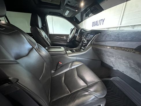 Used 2016 Cadillac Escalade ESV Platinum image 19