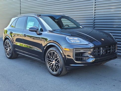 New 2026 Porsche Cayenne AWD/4WD image 9