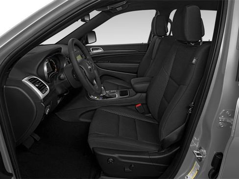 Used 2020 Jeep Grand Cherokee Altitude AWD/4WD image 10