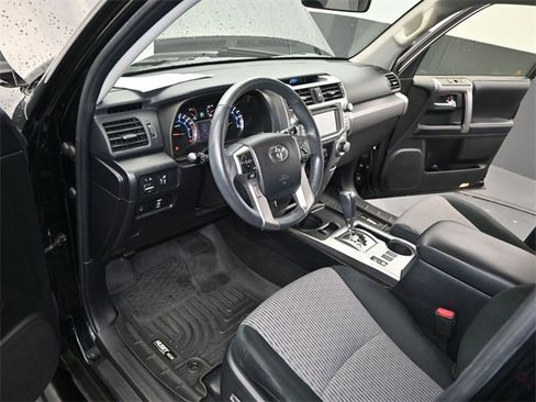 Used 2018 Toyota 4Runner SR5 image 6