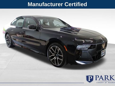 Used 2023 BMW 760i xDrive image 1