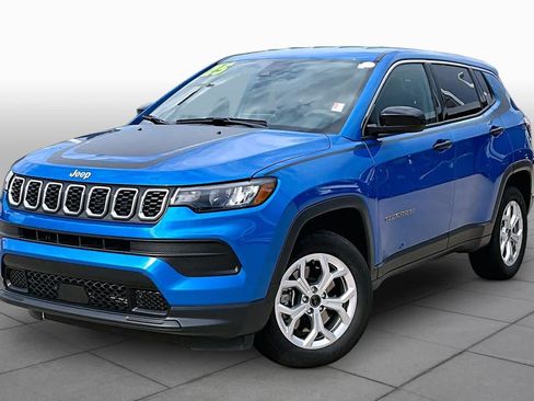 Used 2025 Jeep Compass Sport w/ Mopar Graphics Package AWD/4WD image 3