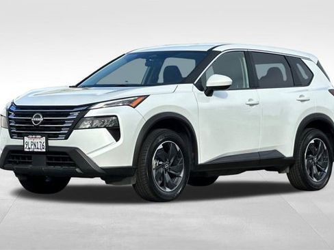 Used 2024 Nissan Rogue SV image 8