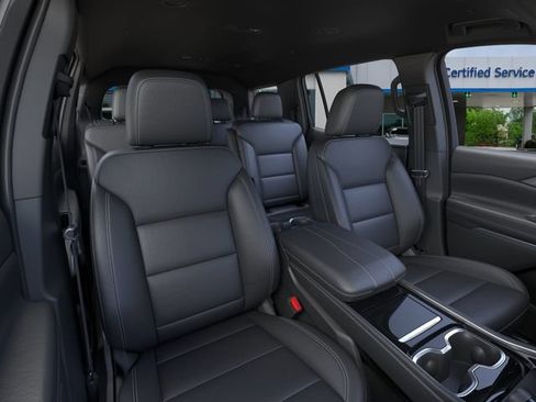 New 2026 Chevrolet Traverse LT w/ Driver Confidence Package FWD image 16